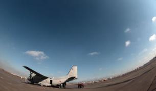 Заради жегите във Вашингтон самолет залепна на пистата