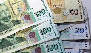 БНБ: Домакинствата спестяват повече