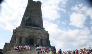 След 35 години - отново вечен огън на Шипка