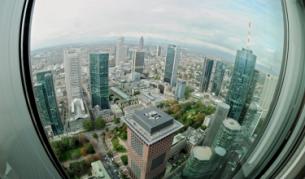 Поглед към търговско-финансовия център на Франкфурт на Майн