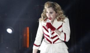 Руски антигей-активисти съдят Мадона за 10 млн. долара 