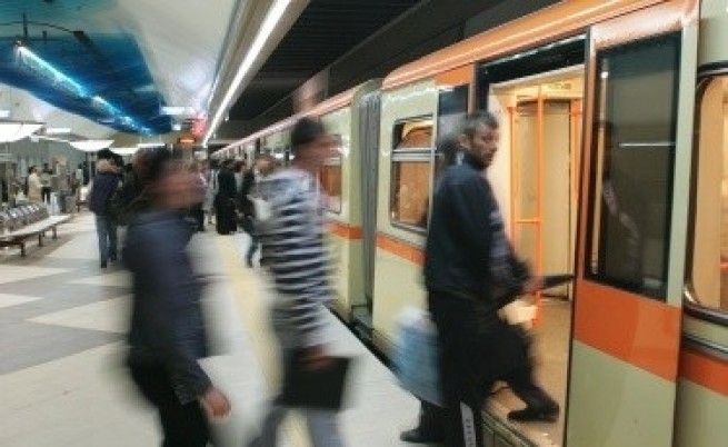 Картите за метрото ще се купуват с лична карта