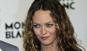 Ванеса Паради имала нов приятел