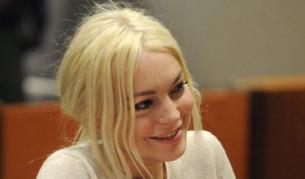 Линдзи Лоън блъсна пешеходец и избяга