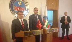 Вицепремиерът и министър на вътрешните работи Цветан Цветанов и турският му колега Идрис Наим Шахин се срещнаха в Анкара