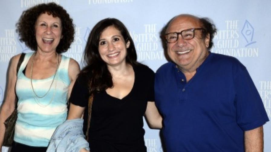 Дани де Вито със съпругата си и дъщеря си Луси