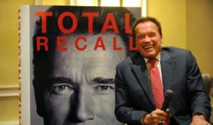 Арнолд Шварценегер представя автобиографията си на панаира на книгата във Франкфурт