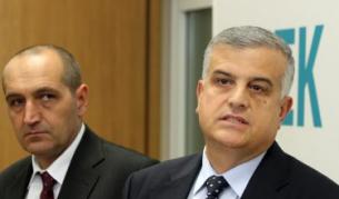 Крум Анастасов директор на Националната електрическа компания (л) и Михаил Андонов, изпълнителен директор на Българския енергиен холдинг (д)