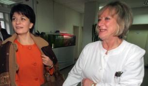 Десислава Атанасова се срещна със служители на кръвния център във Варна