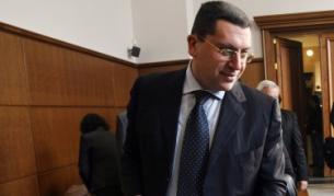 Марио Николов