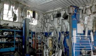 Бандата купувала и преработвала автомобилни катализатори, укривала данъци в особено големи размери и прала пари