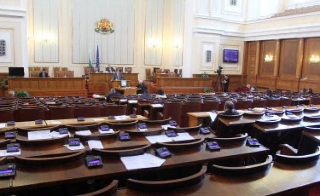 Опозицията бойкотира кворума в парламента