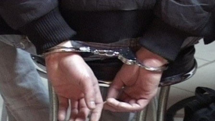 Арестуваха габровец, разпространявал детска порнография