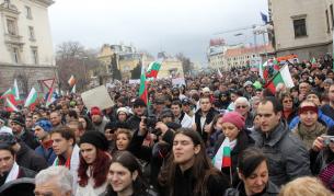 Протестиращите не искат разпускане на парламента