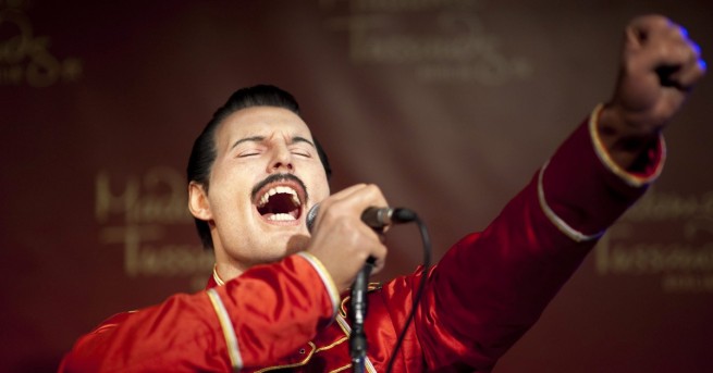 Великият Фреди Меркюри ни напусна още през 1991 но няколко