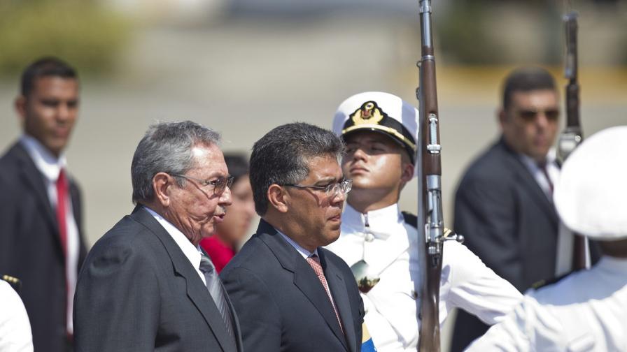 Цяла Куба се прощава с Уго Чавес