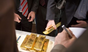 Специализирана прокуратура повдигна обвинение на данъчен за търговия с контрабандно злато