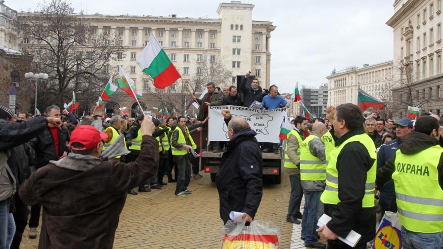 АФП: Българската политическа криза заплашва икономиката