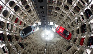 "Фолксваген" отваря седем нови завода в Китай