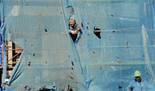 Разрушават универсалната зала в Скопие, дарена от България след земетресението от 1963