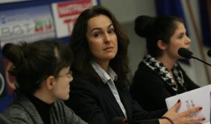 Участнички в дискусията, организирана от Института за социална интеграция