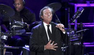 Хулио Иглесиас с нов рекорд в Книгата на Гинес