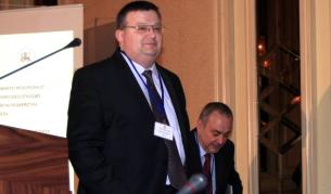 Сотир Цацаров и Борис Велчев на конференцията днес, посветена на бъдещото създаване на Европейската прокуратура