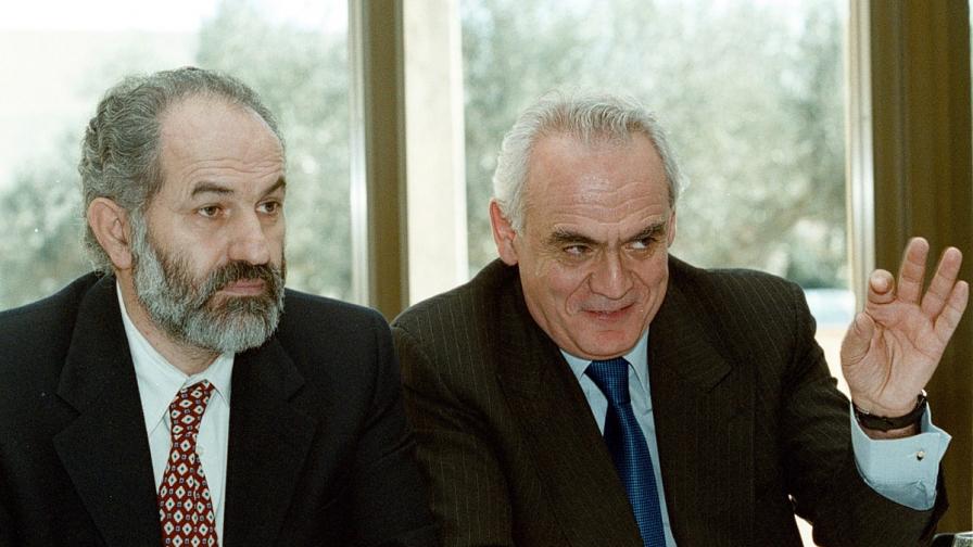 Янис Збокос (вляво) и Акис Цохадзопулос през 2000 г.