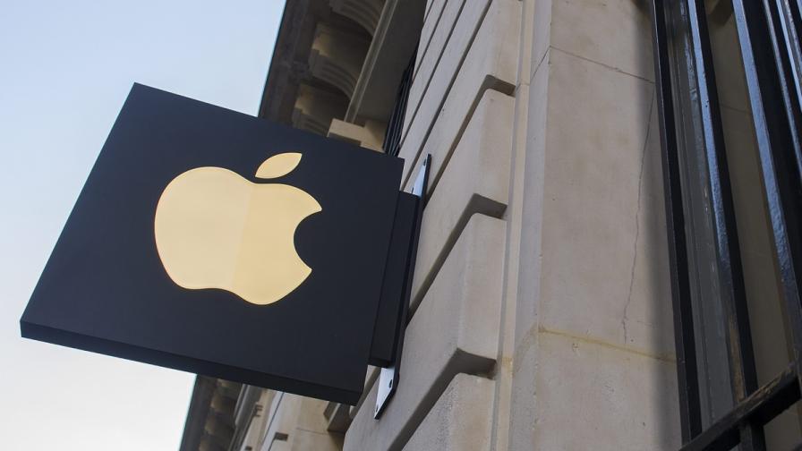 Печалбата на "Епъл" с първи спад от десетилетие