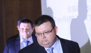 Главният прокурор Сотир Цацаров пристига за пресконференцията