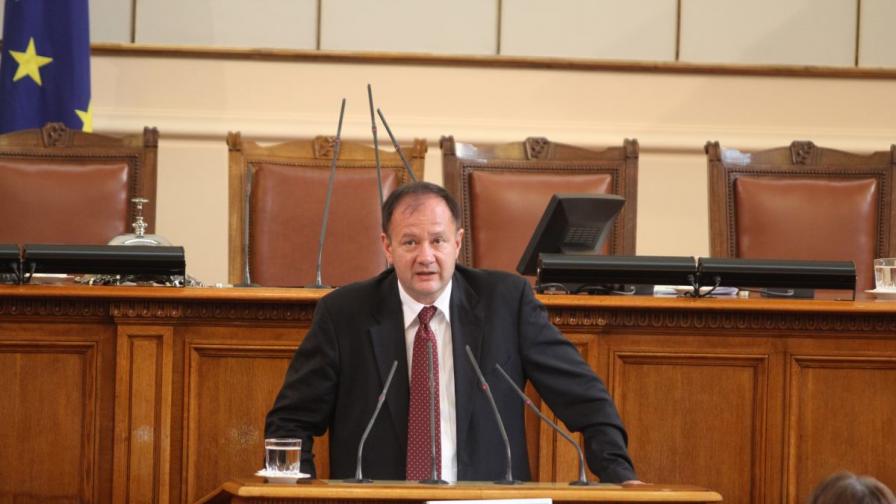 Михаил Миков - председател на 42-то Обикновено Народно събрание
