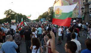 Политолози за съдбата на кабинета "Орешарски"