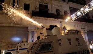 Отново газ и водни оръдия на площад "Таксим"