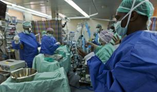 Скалпел различава здрави тъкани от ракови образувания