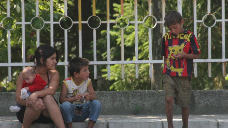 Полицията прибира просещи деца в Бургас
