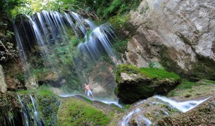 Затварят Крушунските водопади