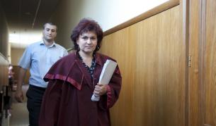 Шестима от пернишката група остават в ареста