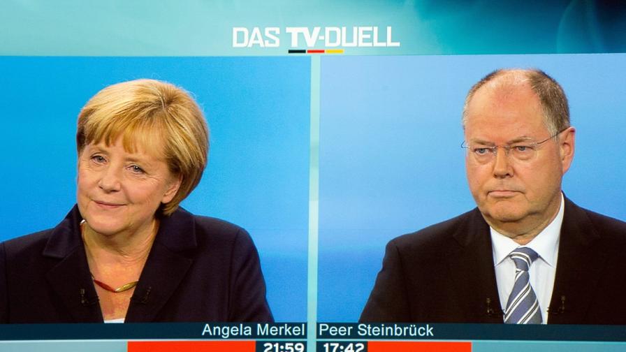 Меркел и Щайнбрюк "направиха равен мач"