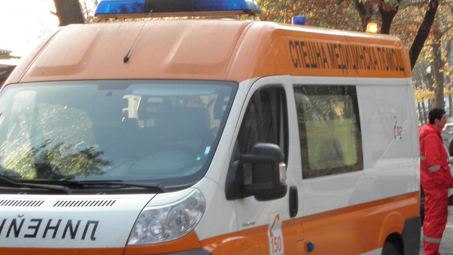 Трима загинаха при челен сблъсък край Пловдив
