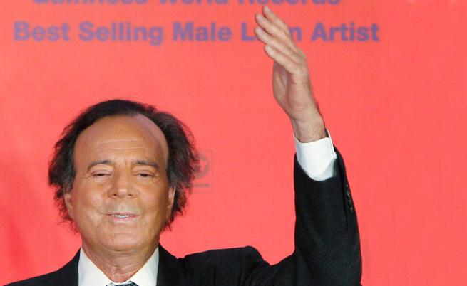 Хулио Иглесиас е обвинен в сексуални посегателства и възможно изнасилване