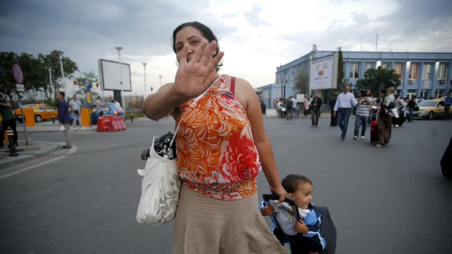 Български роми бяха изгонени от ромски лагер в Лил