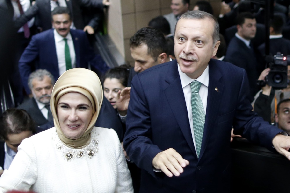Турският премиер Реджеп Тайип Ердоган със съпругата си Емине
