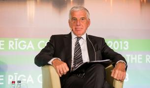 Янос Папандониу