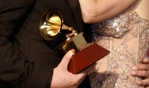 Връчиха почетните награди "Грами"