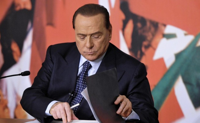 Партията на Берлускони мина в опозиция