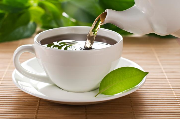 <p>15.&nbsp;Зелен чай - Според проучвания хората, които пият зелен чай по време на диета, успяват да се освободят от&nbsp;повече килограми,&nbsp;отколкото тези,&nbsp;които не пият&nbsp;чай.</p>