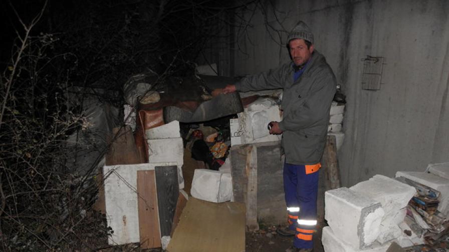 Откриха мъртъв в барака 62-годишен бездомник