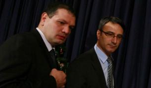 Петър Славов и Трайчо Трайков на извънредната пресконференция на Реформаторския блок в централата на ДСБ