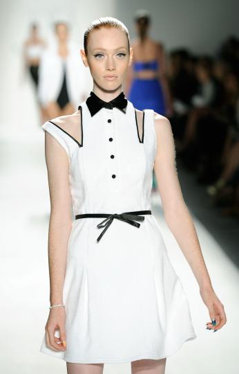Тенденции пролет/лято 2012 - черно&бяло - снимка 135