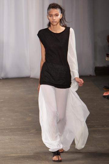 Тенденции пролет/лято 2012 - черно&бяло - снимка 93